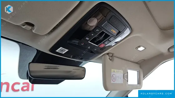 KIA CARNIVAL GASOLINE 9-SEATER SIGNATURE