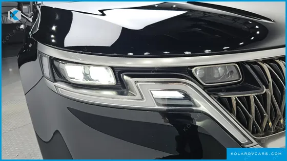 KIA CARNIVAL GASOLINE 9-SEATER SIGNATURE