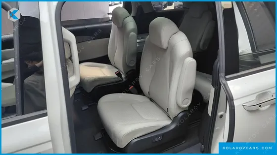 KIA CARNIVAL GASOLINE 9-SEATER SIGNATURE