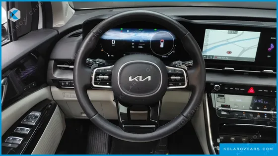 KIA CARNIVAL GASOLINE 9-SEATER SIGNATURE