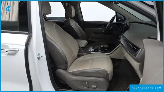 KIA CARNIVAL GASOLINE 7-SEATER HI-LIMOUSINE