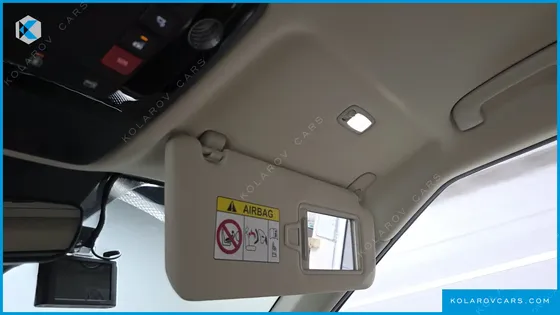 KIA CARNIVAL GASOLINE 7-SEATER HI-LIMOUSINE