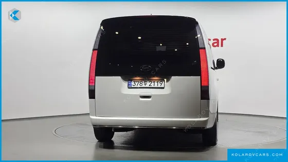 HYUNDAI STARIA L3.5 LOUNGE 9-SEATER