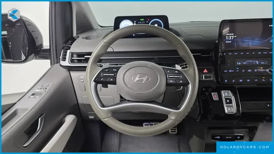 HYUNDAI STARIA L3.5 LOUNGE 9-SEATER