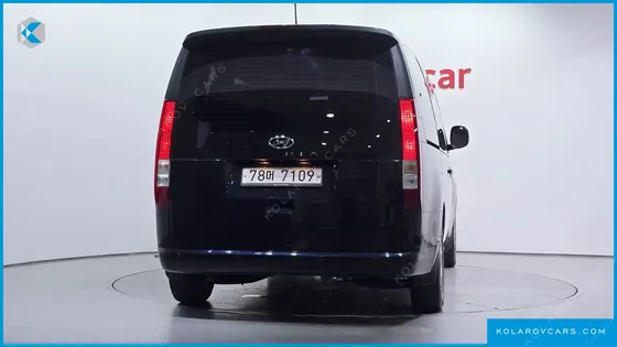 HYUNDAI STARIA TOURER 11-SEATER