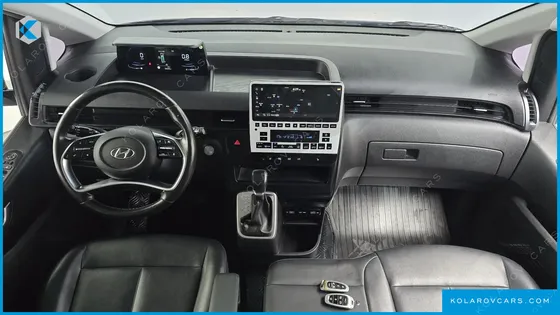 HYUNDAI STARIA TOURER 11-SEATER