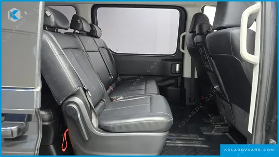 HYUNDAI STARIA TOURER 11-SEATER