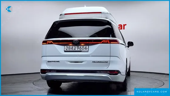 KIA CARNIVAL GASOLINE 7-SEATER HI-LIMOUSINE