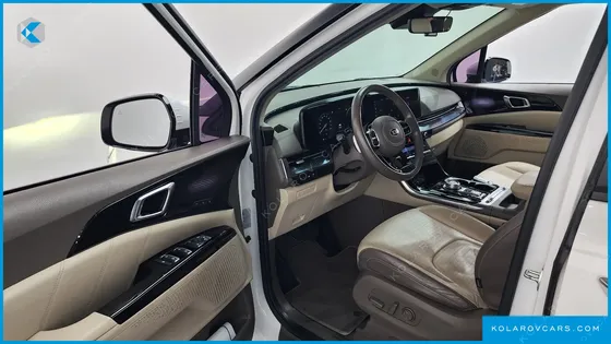 KIA CARNIVAL GASOLINE 7-SEATER HI-LIMOUSINE