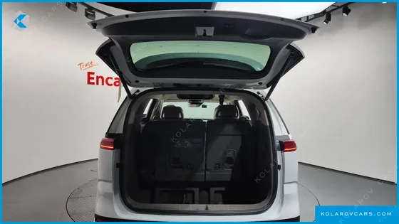KIA CARNIVAL GASOLINE 7-SEATER HI-LIMOUSINE