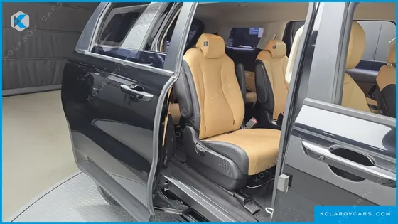 KIA CARNIVAL DIESEL 9-SEATER PRESTIGE