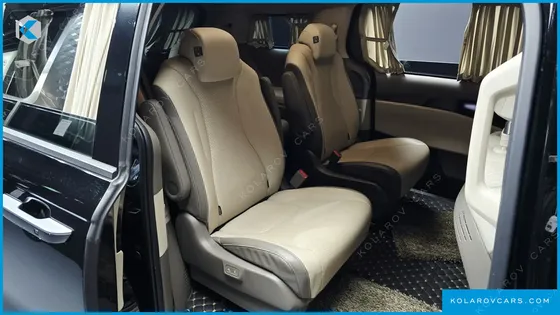 KIA CARNIVAL GASOLINE 9-SEATER HI-LIMOUSINE