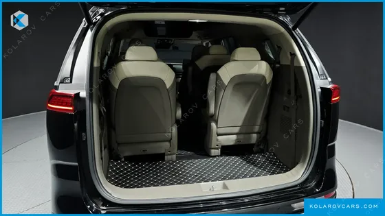 KIA CARNIVAL GASOLINE 9-SEATER HI-LIMOUSINE
