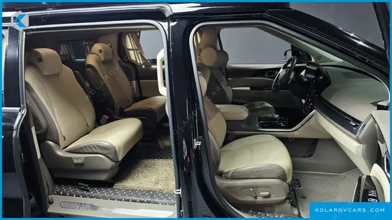KIA CARNIVAL GASOLINE 9-SEATER HI-LIMOUSINE