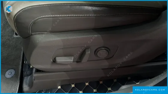 KIA CARNIVAL GASOLINE 9-SEATER HI-LIMOUSINE
