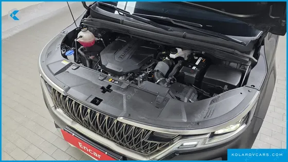 KIA CARNIVAL DIESEL 9-SEATER SIGNATURE