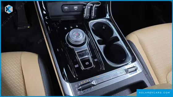 KIA CARNIVAL DIESEL 9-SEATER SIGNATURE
