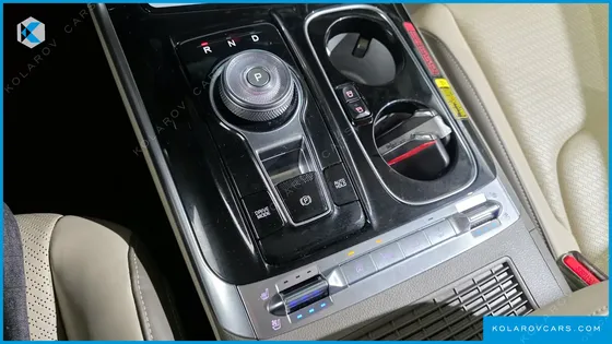 KIA CARNIVAL DIESEL 9-SEATER HI-LIMOUSINE