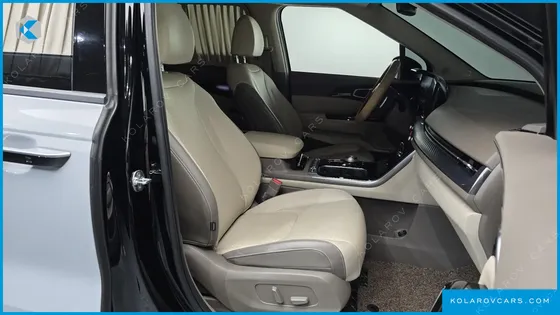 KIA CARNIVAL DIESEL 9-SEATER HI-LIMOUSINE