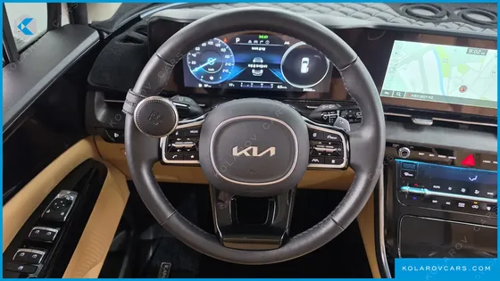 KIA CARNIVAL GASOLINE 7-SEATER NOBLESSE