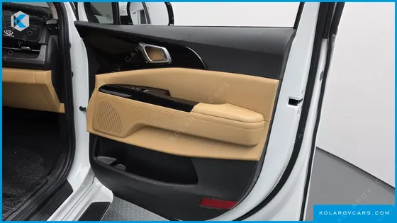 KIA CARNIVAL GASOLINE 7-SEATER NOBLESSE