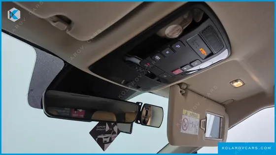 KIA CARNIVAL GASOLINE 7-SEATER NOBLESSE