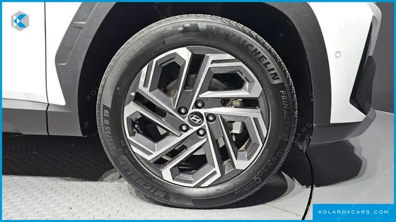 HYUNDAI TUCSON GASOLINE 1.6 TURBO 2WD