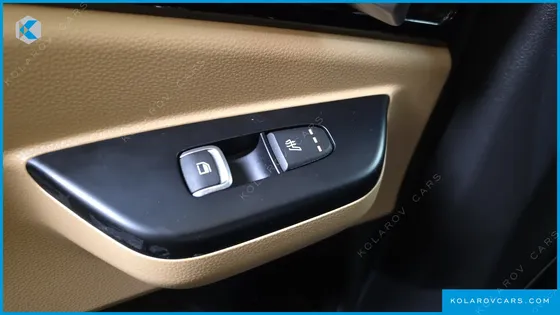 KIA CARNIVAL DIESEL 11-SEATER PRESTIGE