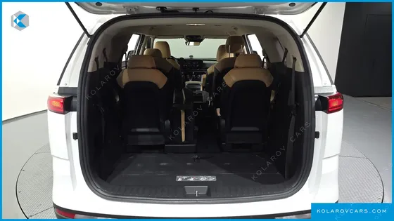 KIA CARNIVAL DIESEL 11-SEATER PRESTIGE