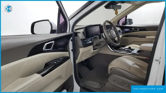KIA CARNIVAL GASOLINE 7-SEATER HI-LIMOUSINE