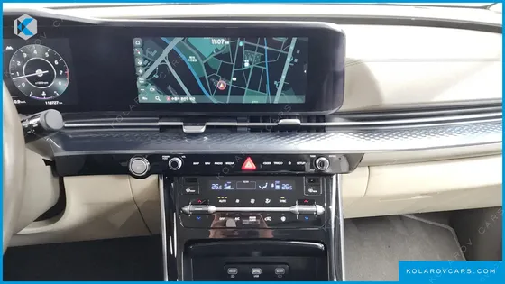 KIA CARNIVAL GASOLINE 7-SEATER HI-LIMOUSINE