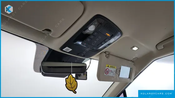 KIA CARNIVAL GASOLINE 7-SEATER HI-LIMOUSINE