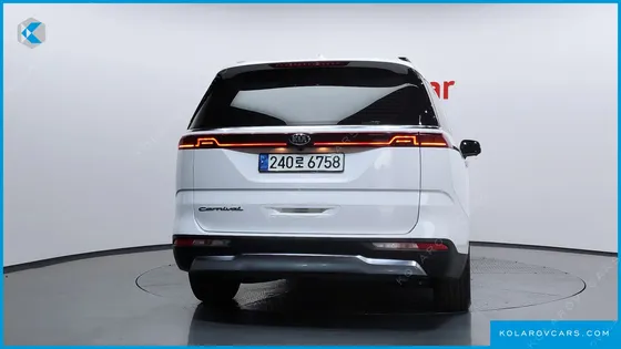 KIA CARNIVAL DIESEL 9-SEATER SIGNATURE