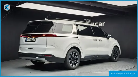 KIA CARNIVAL GASOLINE 7-SEATER SIGNATURE