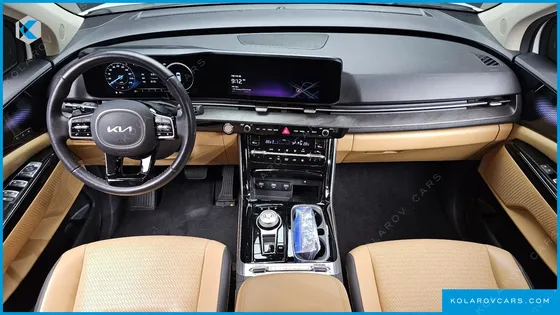 KIA CARNIVAL GASOLINE 7-SEATER SIGNATURE