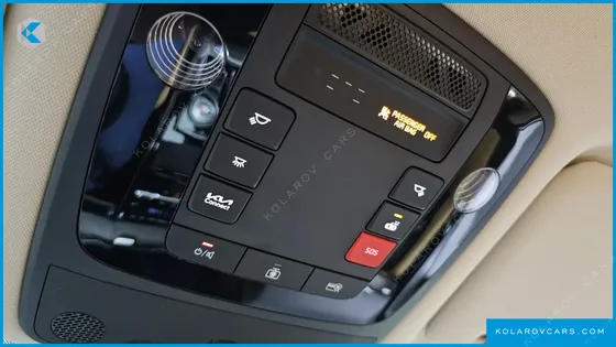 KIA CARNIVAL GASOLINE 7-SEATER SIGNATURE