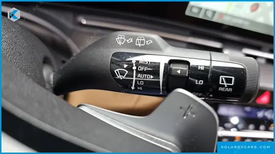 KIA CARNIVAL GASOLINE 7-SEATER SIGNATURE