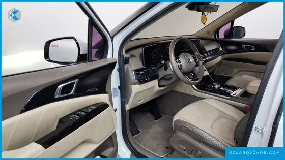 KIA CARNIVAL GASOLINE 7-SEATER HI-LIMOUSINE