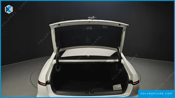 HYUNDAI GRANDEUR PREMIUM