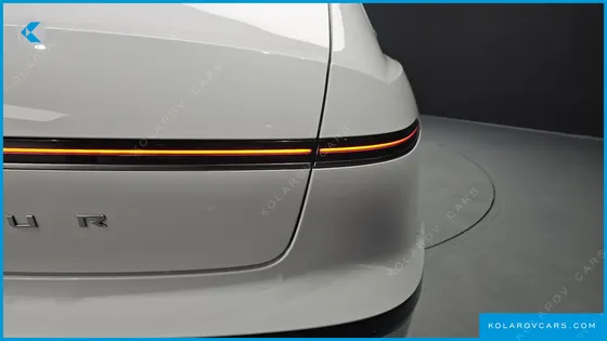 HYUNDAI GRANDEUR PREMIUM