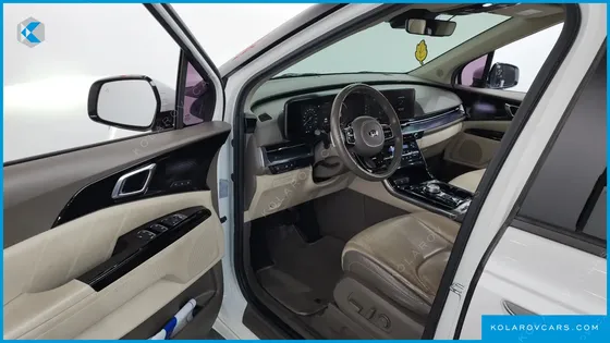 KIA CARNIVAL GASOLINE 7-SEATER HI-LIMOUSINE