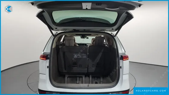 KIA CARNIVAL GASOLINE 7-SEATER HI-LIMOUSINE