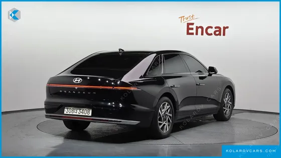 HYUNDAI GRANDEUR PREMIUM