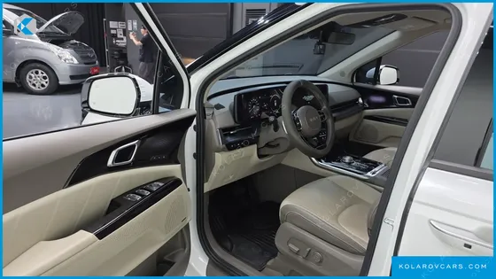 KIA CARNIVAL DIESEL 9-SEATER HI-LIMOUSINE