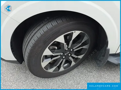 KIA CARNIVAL DIESEL 9-SEATER NOBLESSE