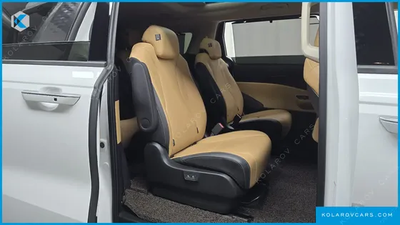 KIA CARNIVAL GASOLINE 9-SEATER NOBLESSE
