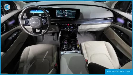 KIA CARNIVAL GASOLINE 4-SEATER HI-LIMOUSINE