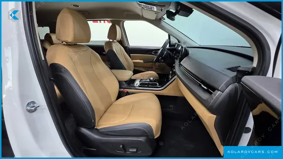 KIA CARNIVAL DIESEL 9-SEATER SIGNATURE