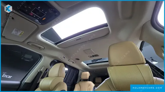 KIA CARNIVAL DIESEL 9-SEATER SIGNATURE