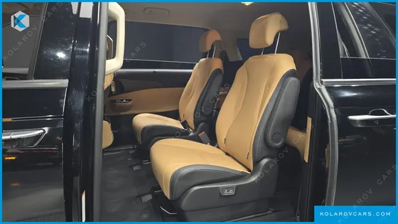 KIA CARNIVAL DIESEL 9-SEATER NOBLESSE